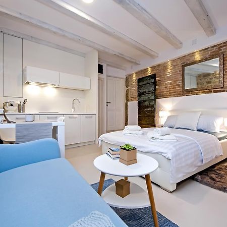 Luna Rooms And Studios Rovinj Exterior photo