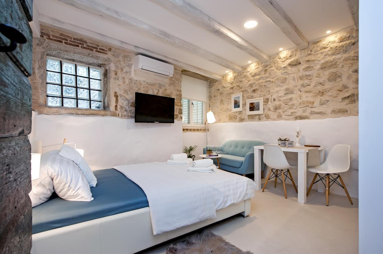 Luna Rooms And Studios Rovinj Exterior photo