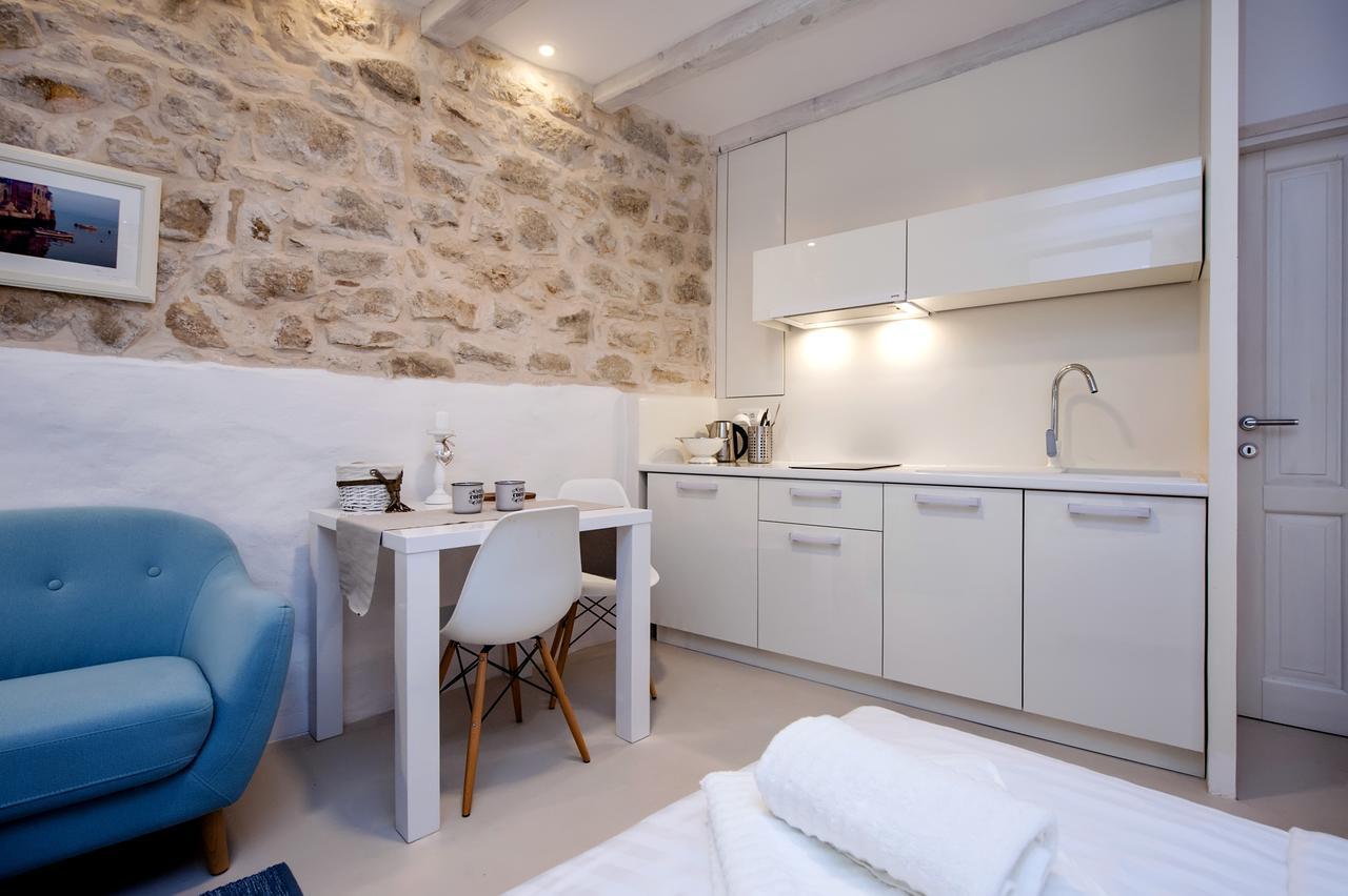 Luna Rooms And Studios Rovinj Exterior photo