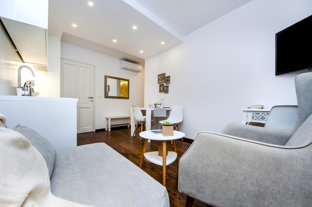 Luna Rooms And Studios Rovinj Exterior photo