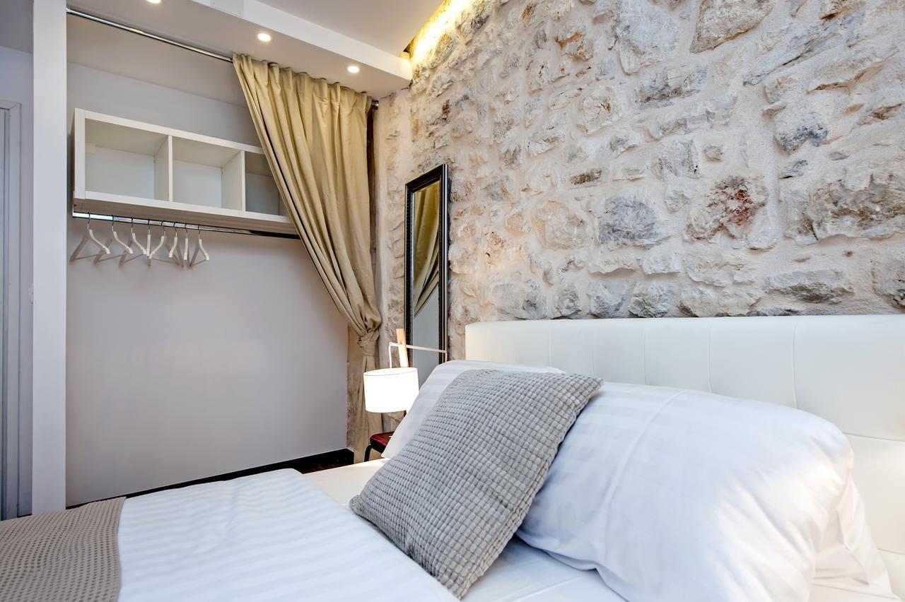 Luna Rooms And Studios Rovinj Exterior photo